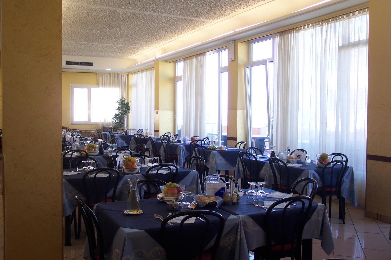 Hotel Alexander Resort Rimini Extérieur photo
